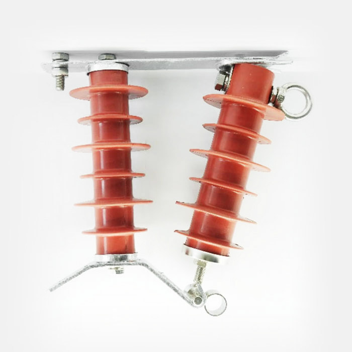 自弹式带电可卸式避雷器（跌落式避雷器）